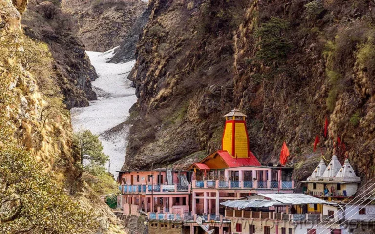 Yamunotri Temple Yatra Guide History, Trekking Tips & Journey Essentials