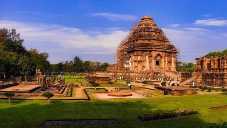 Jagannath Puri and Konark Tour Package