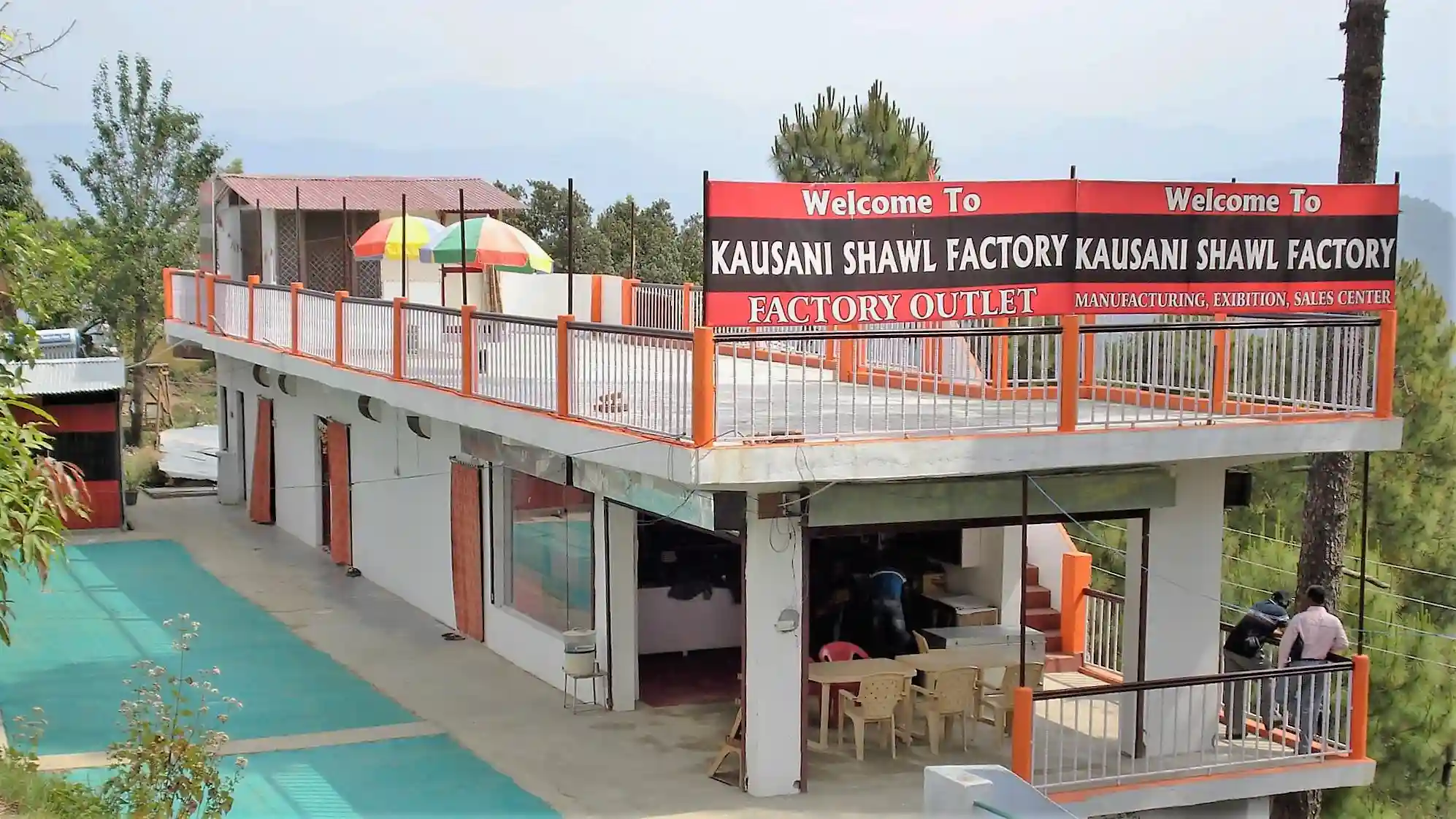 Kausani Shawl Factory